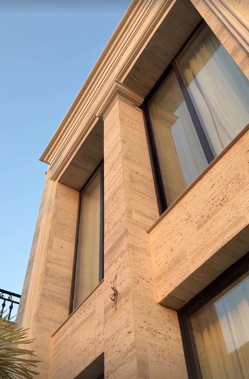 Hassan Tariq Residence image 20