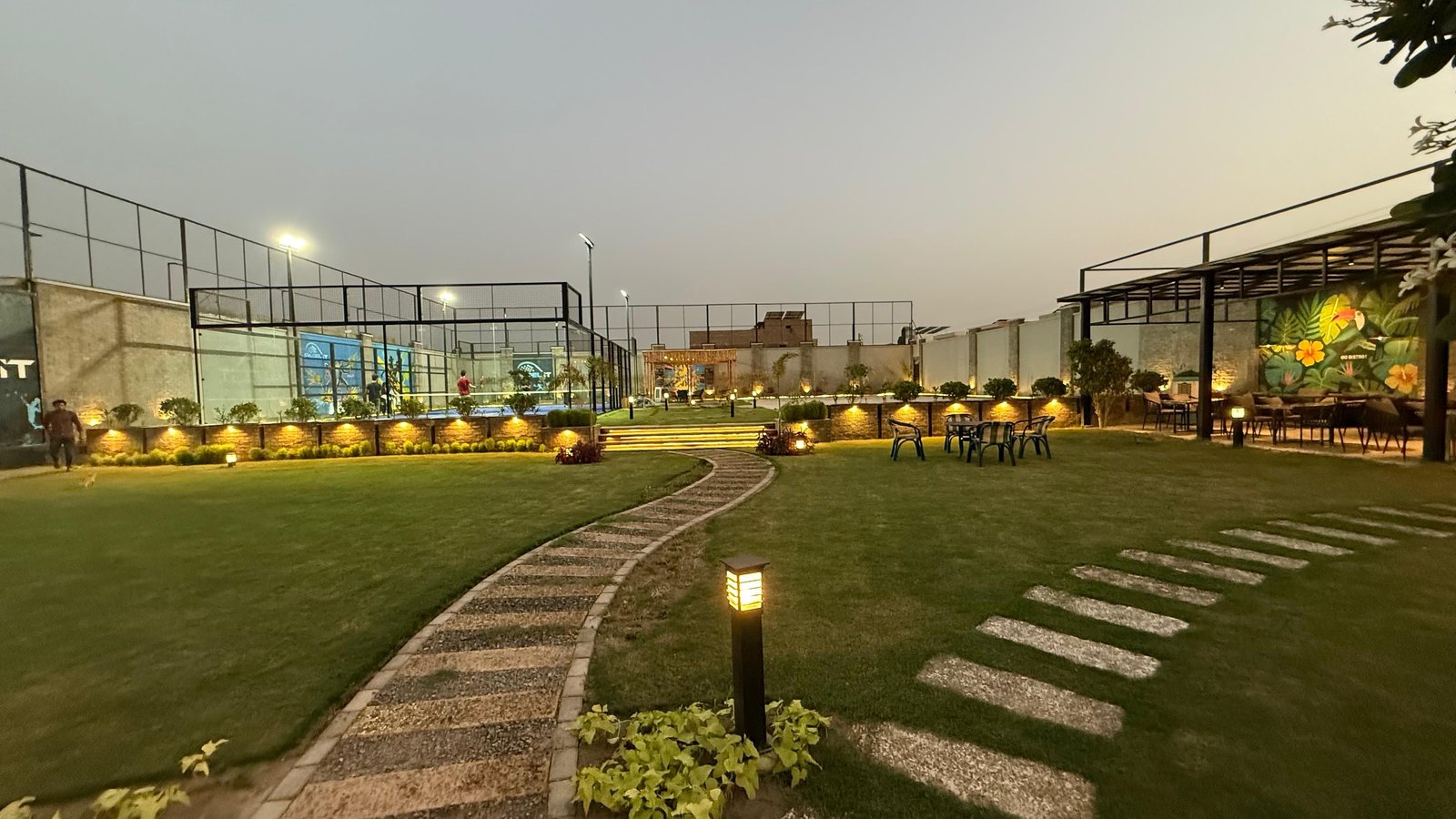 Padel Courts & Restaurant image 7