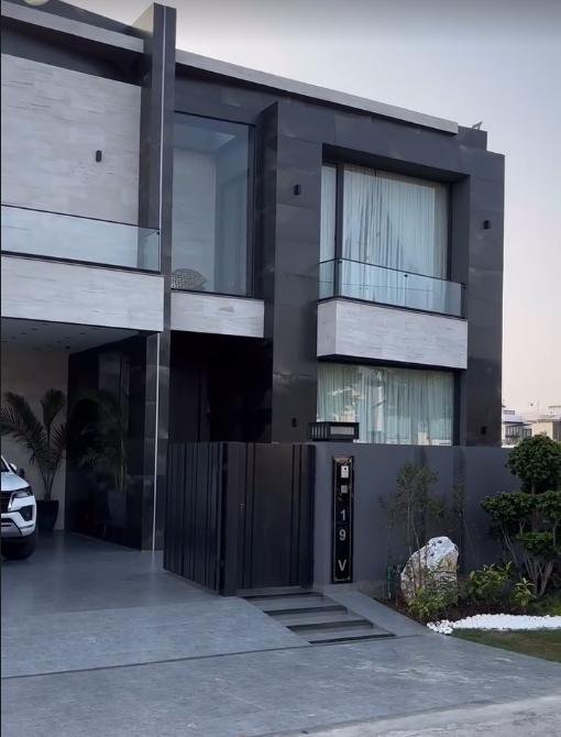 19 – V Residence image 6